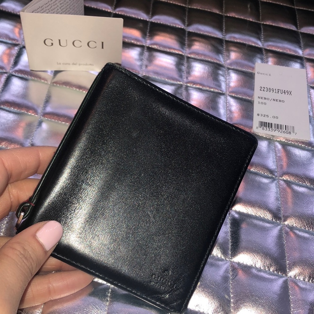 Black Gucci wallet
